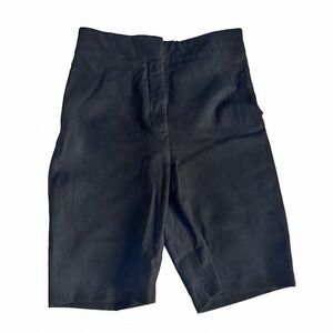 Babaton (Aritzia) Forte Bermuda Shorts, size 6